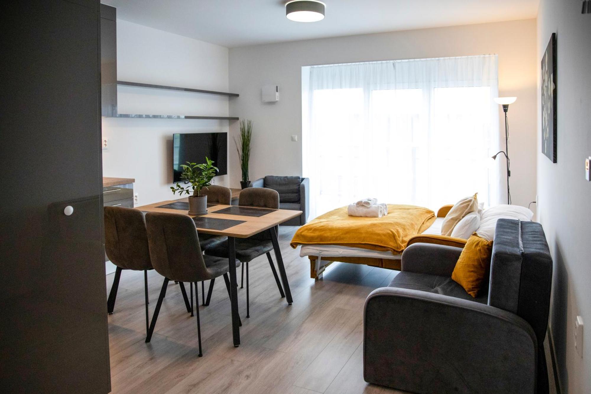 Kinga Apartman ดูนาจสก้า สเตรด้า ภายนอก รูปภาพ